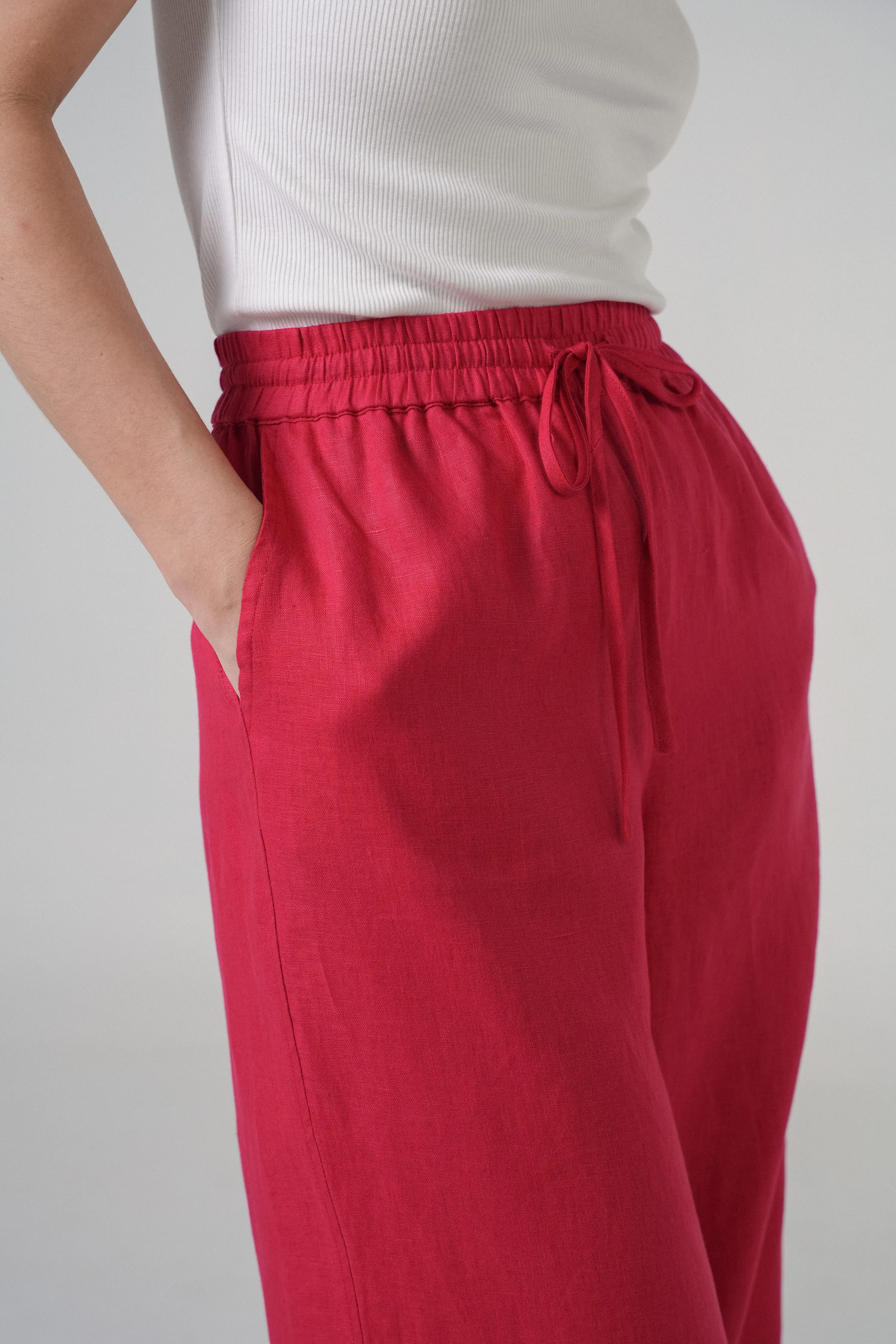 Avenue Linen Pants in Scarlet