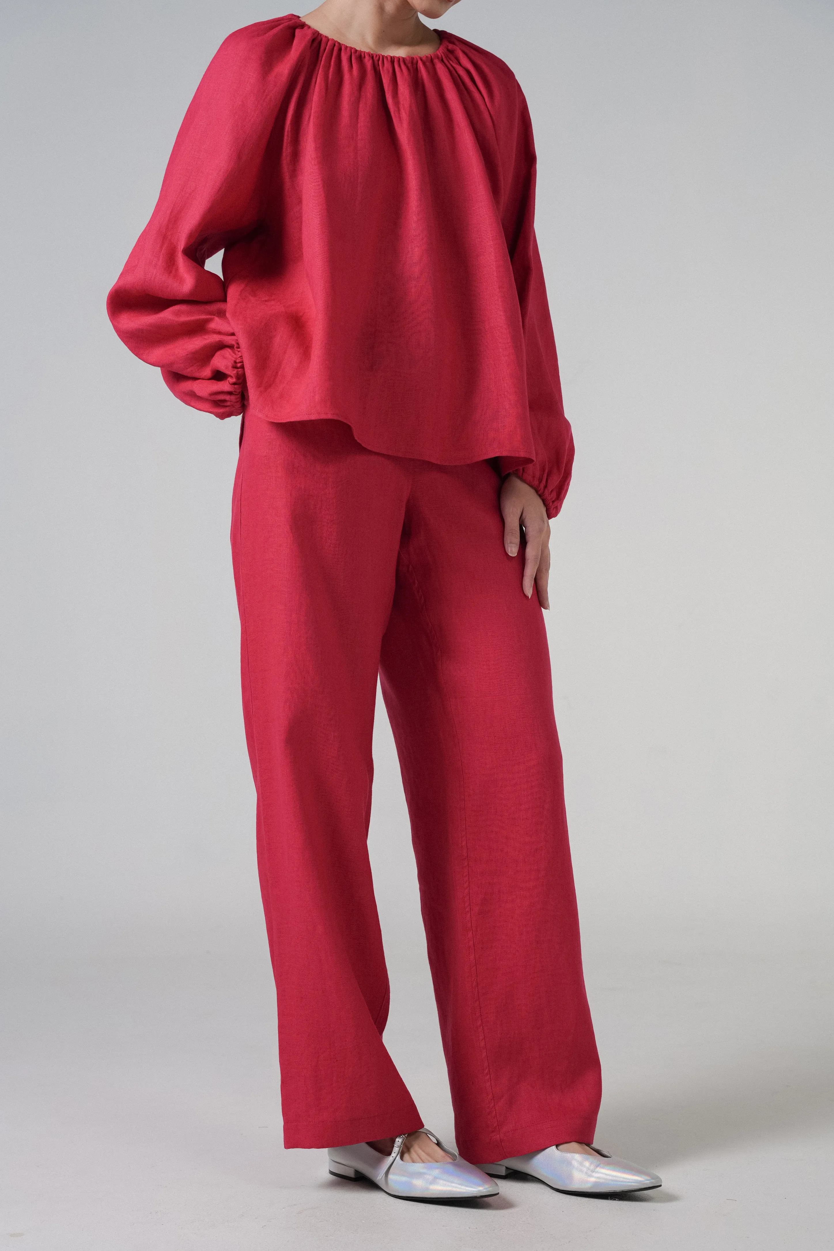 Avenue Linen Pants in Scarlet
