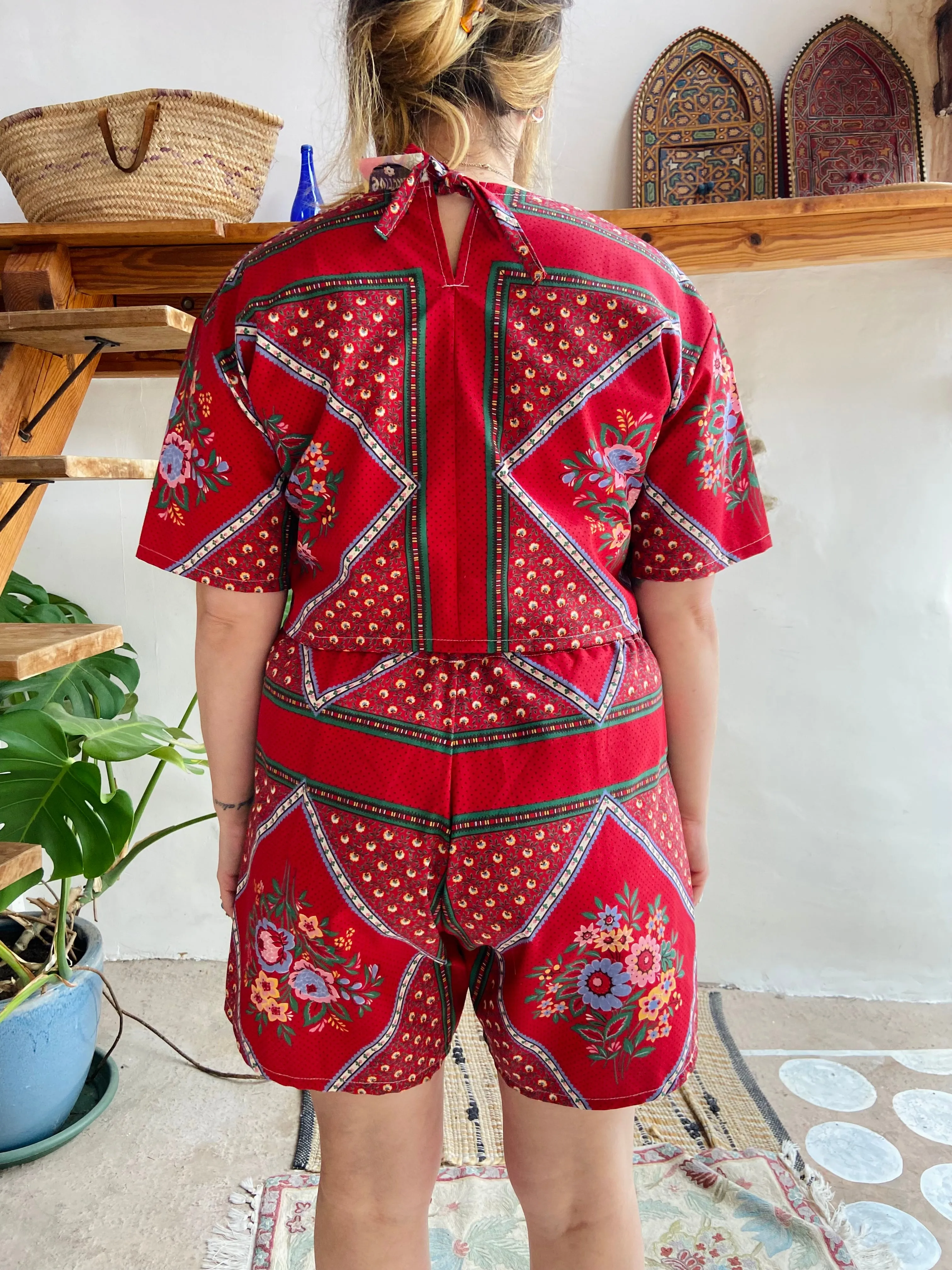 DESERT FOX Red Provencal Print High Waisted Shorts - W26 - W36