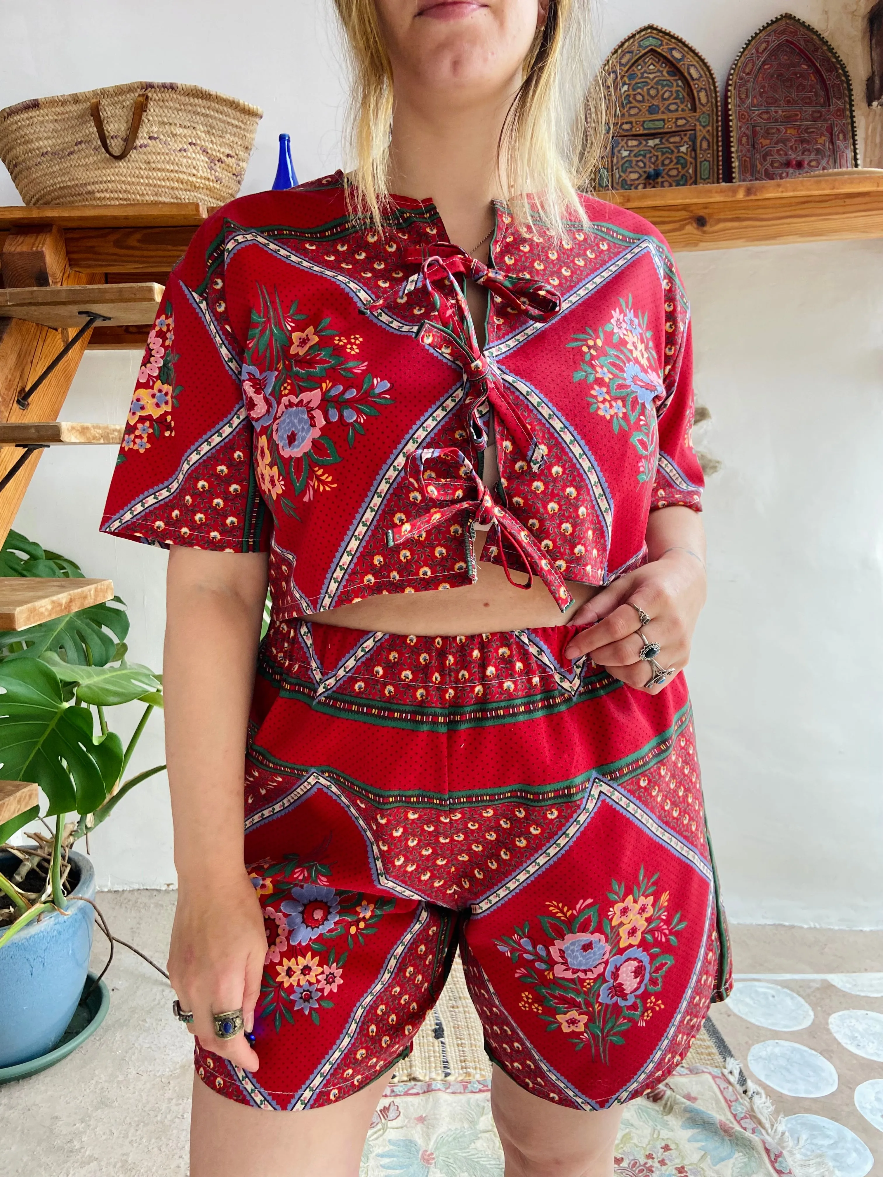 DESERT FOX Red Provencal Print High Waisted Shorts - W26 - W36