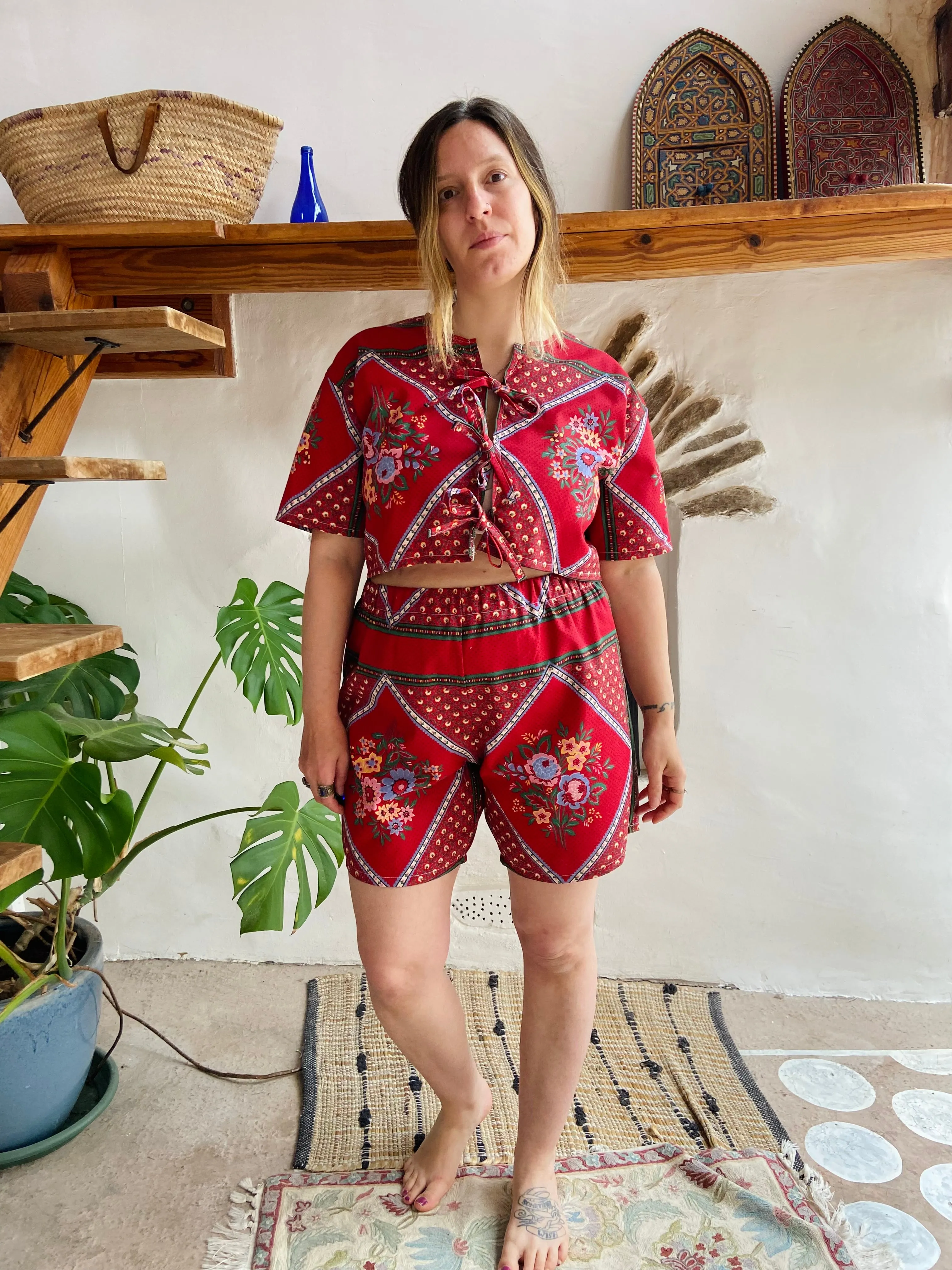 DESERT FOX Red Provencal Print High Waisted Shorts - W26 - W36